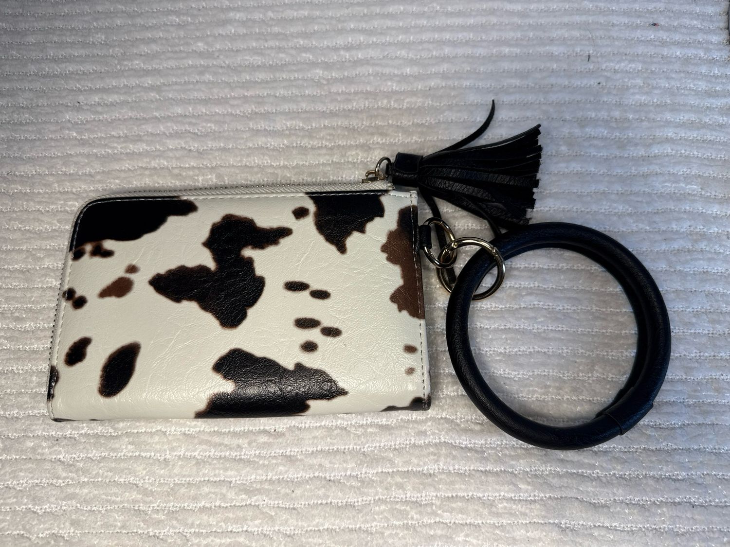 Unbranded Cow Print Vegan Leather Wallet Wristlet LIKE NEW