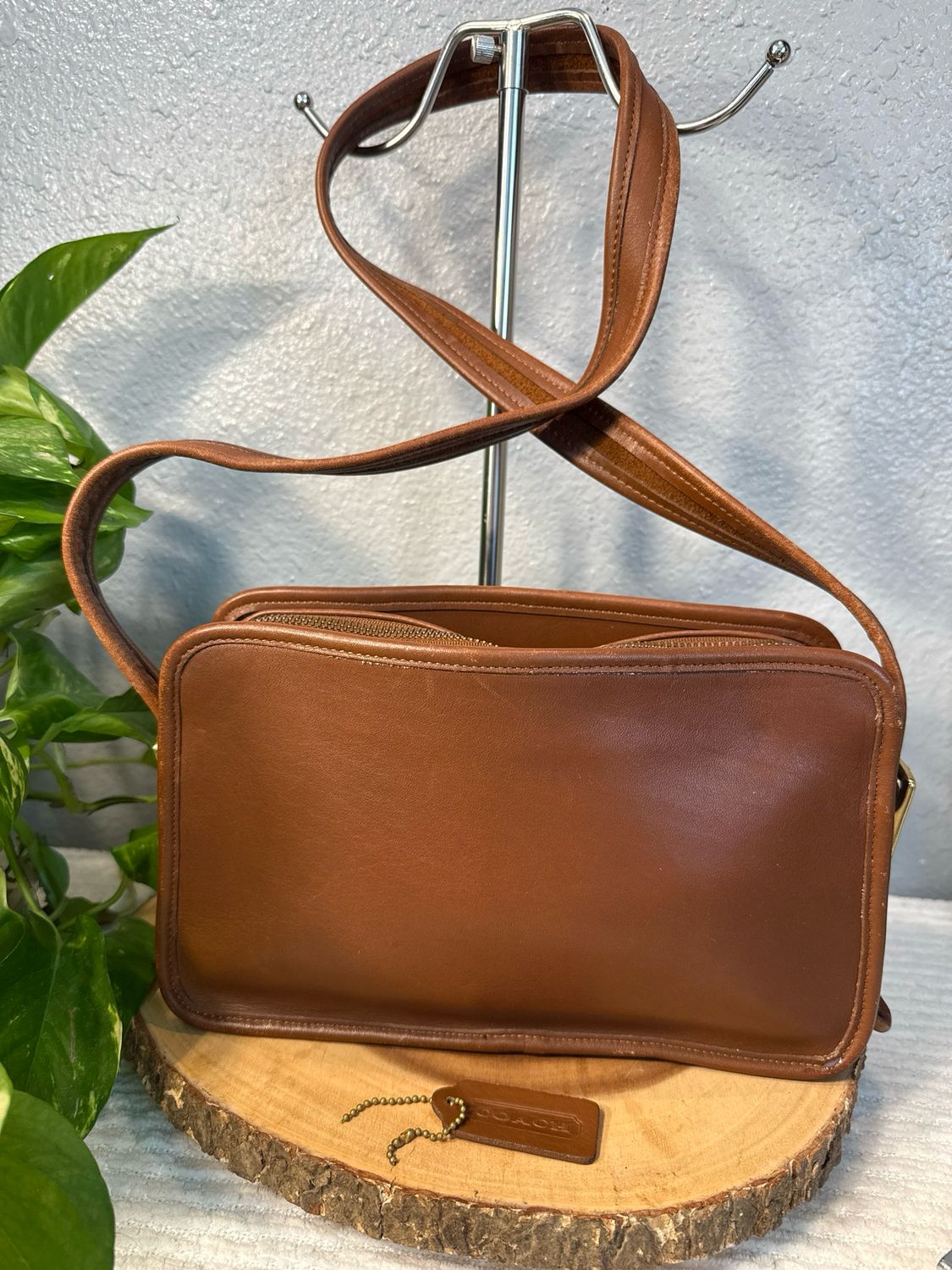 Coach Vintage Legacy multi pocket Brown Leather Multi Compartment Shoulder Bag Made In The USA 🇺🇸!