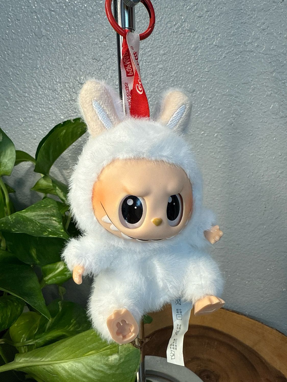 Pop Mart White La Bu Bu ( La Fu Fu?) Monster Bag Charm