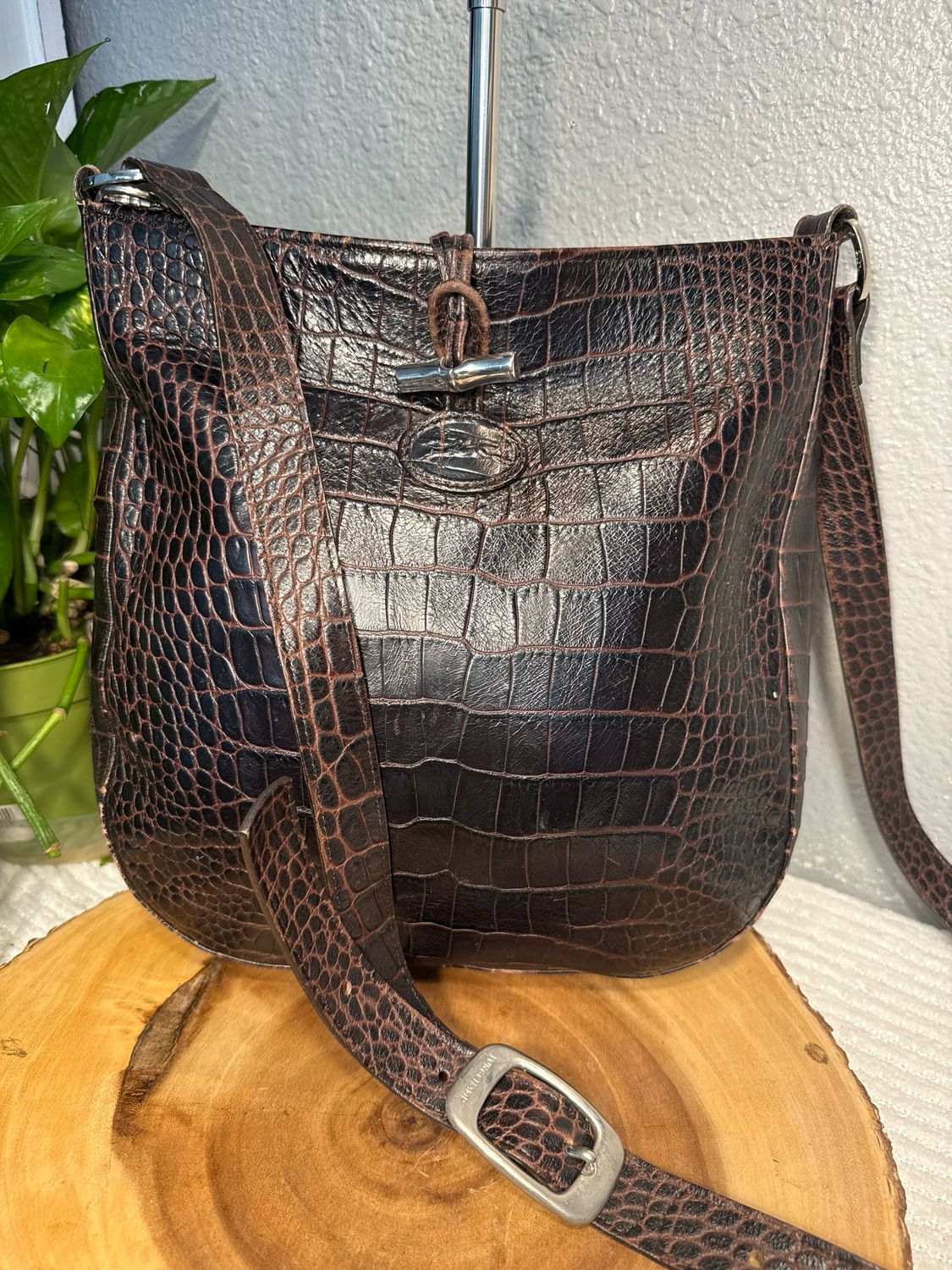 Longchamp roseau Vintage Brown Croc Embossed Leather Crossbody