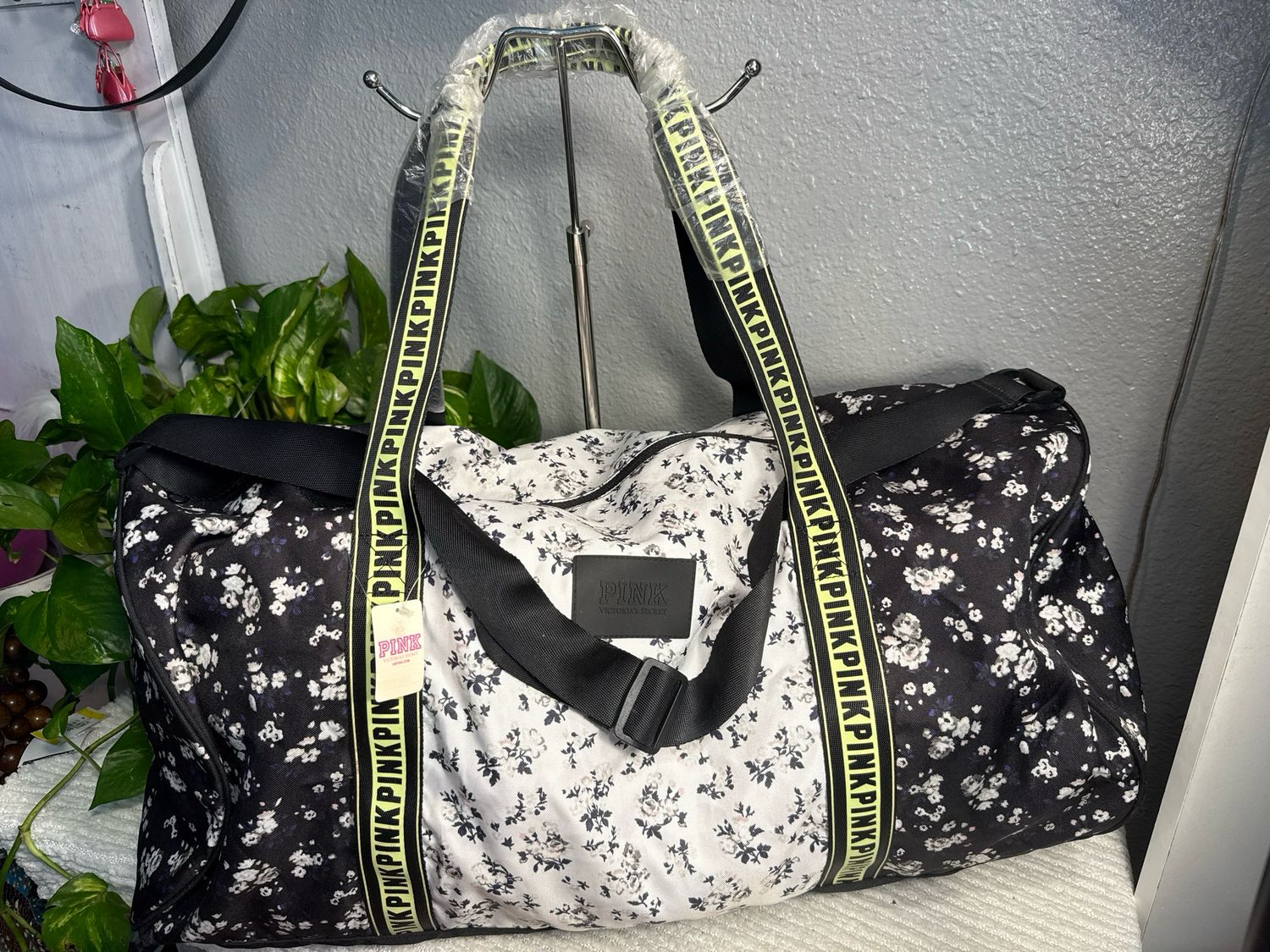 Victoria’s Secret Pink Floral, Nylon Travel Duffel With Tags