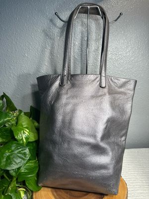 BUILD A BAG Extremely Rare And Highly Sought After Silver, Metallic, Leather BAGGU AND AMY KETTENBURG BUNDLE
