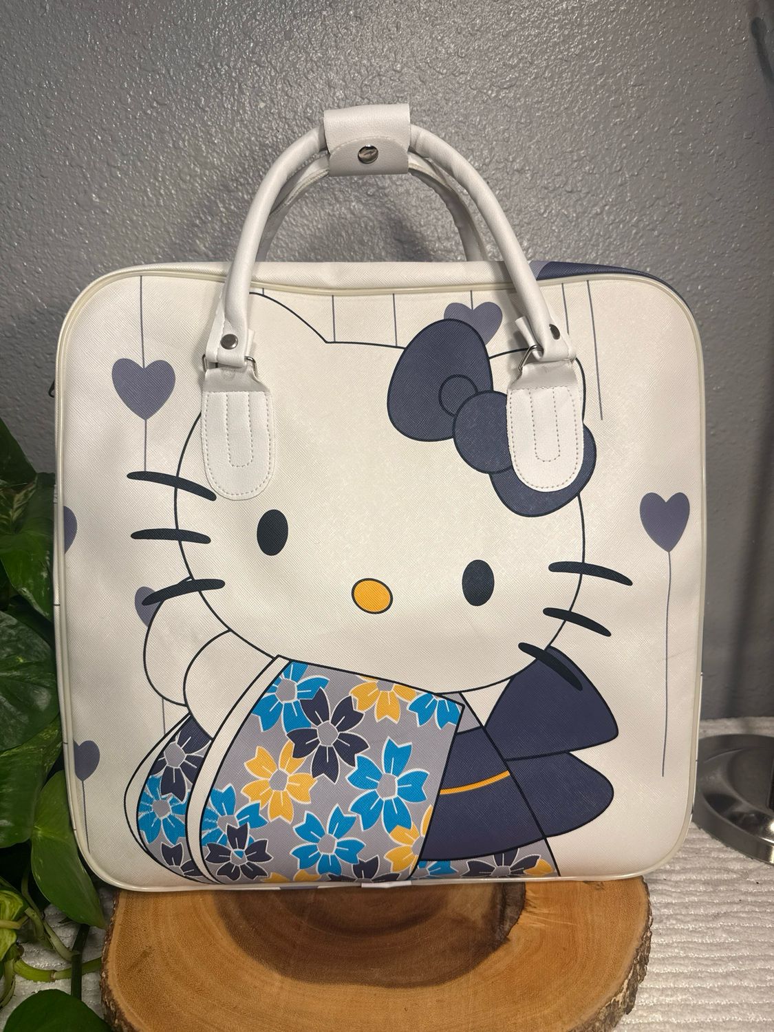 Hello Kitty, Vegan Leather Large Handbag New Without Tags