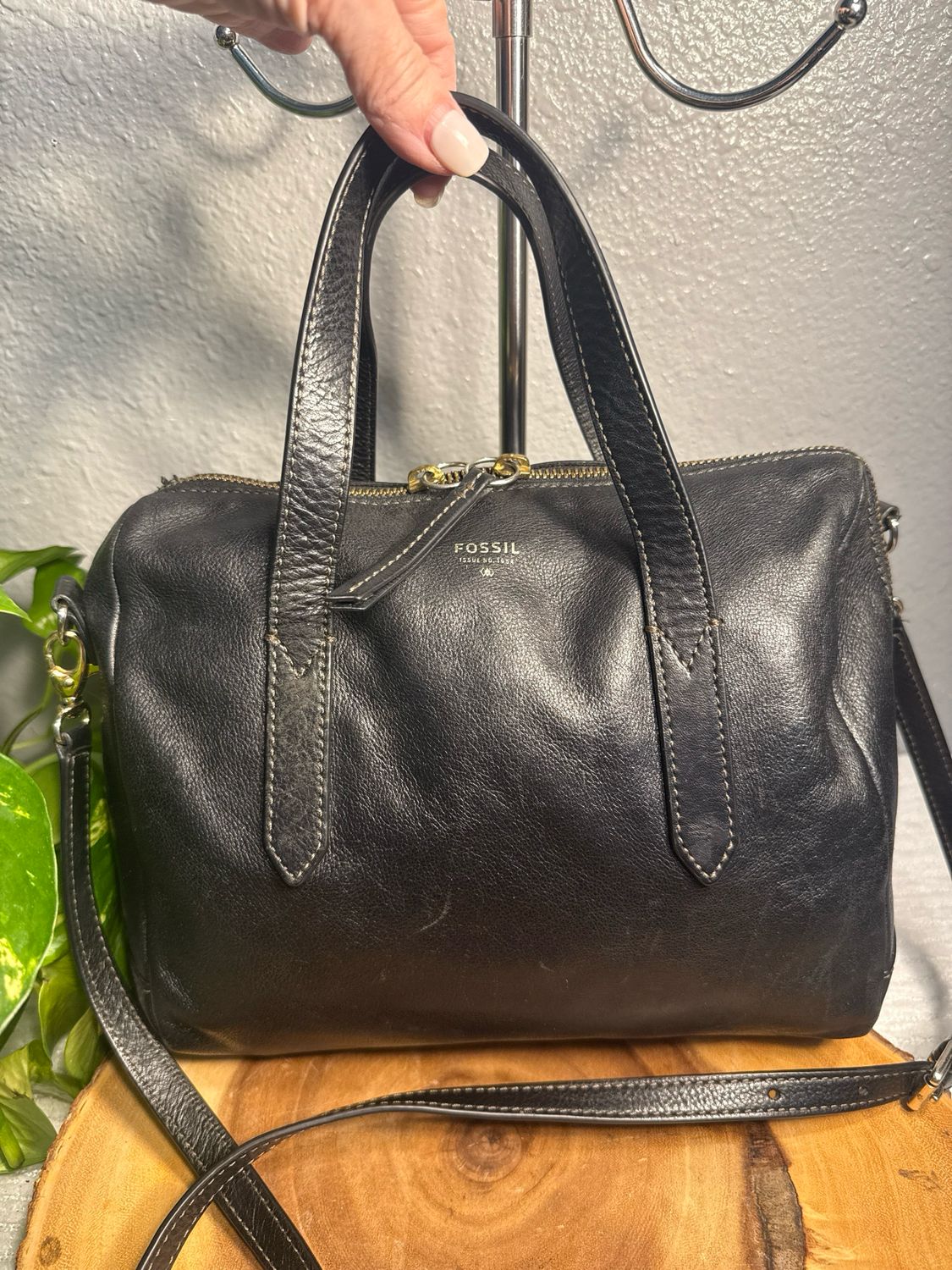 Fossil Vintage, Original Black Leather Sydney Satchel