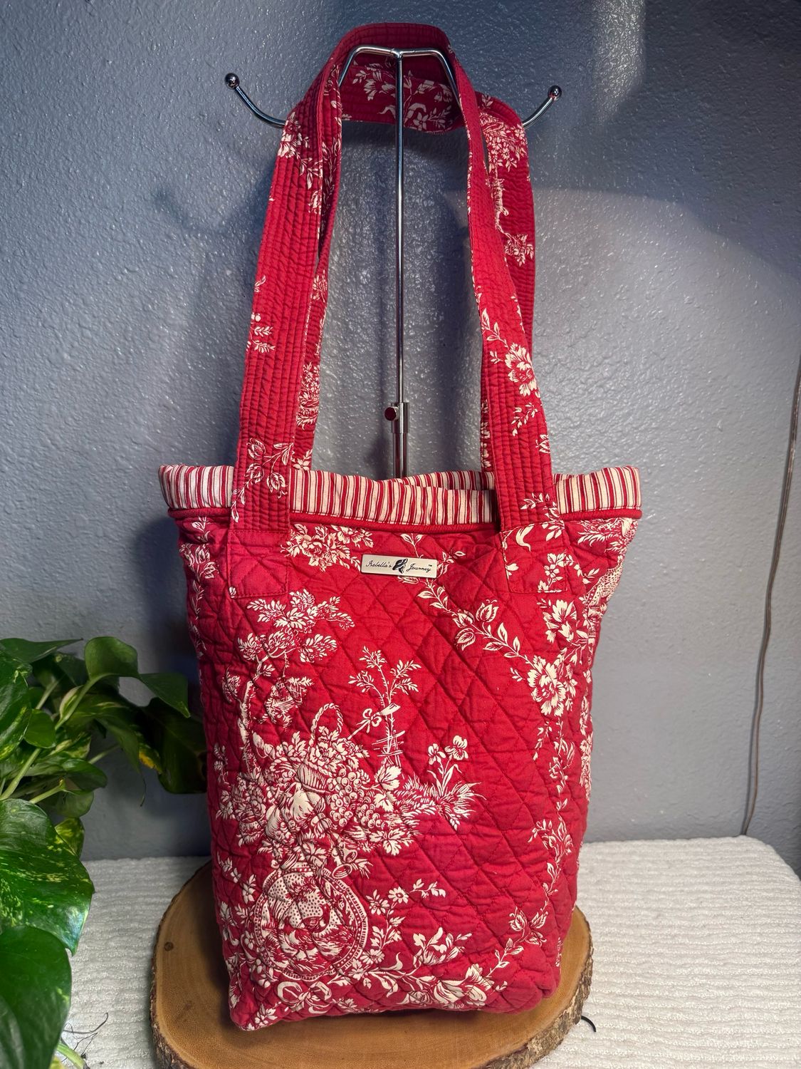 Isabella‘S Journey, Red And Ivory Quilted Tote Bag