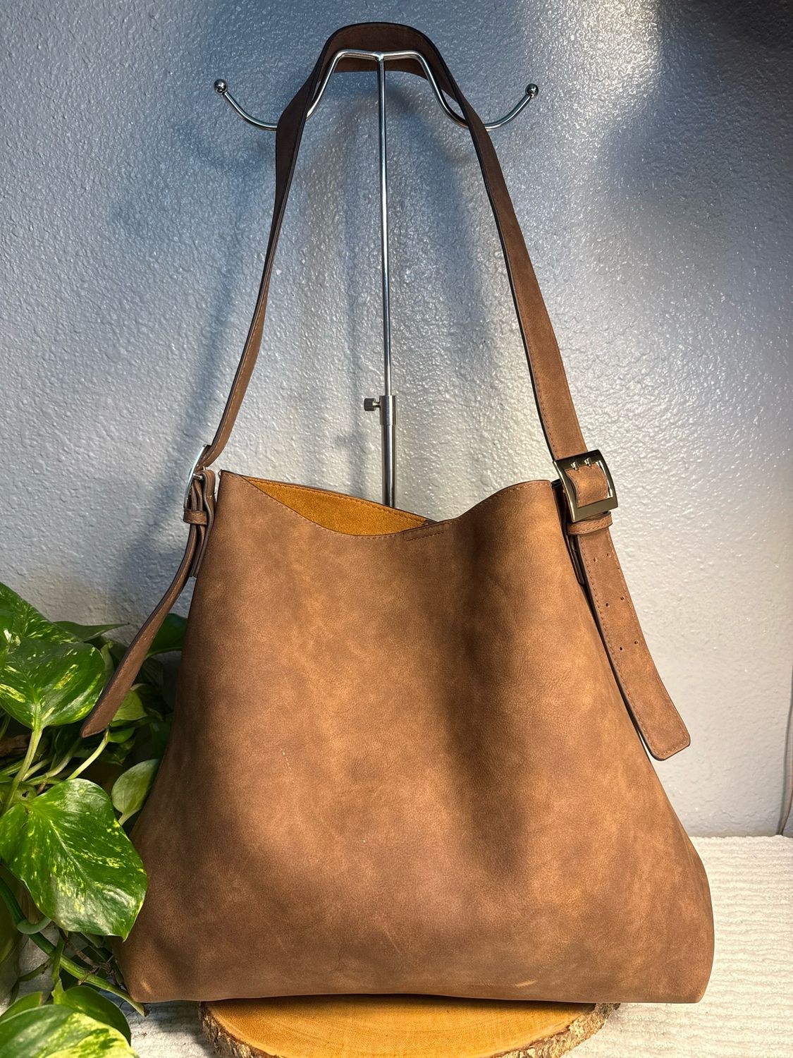 Universal Thread Vegan Brown Lift Leather, Large Shoulder Bag