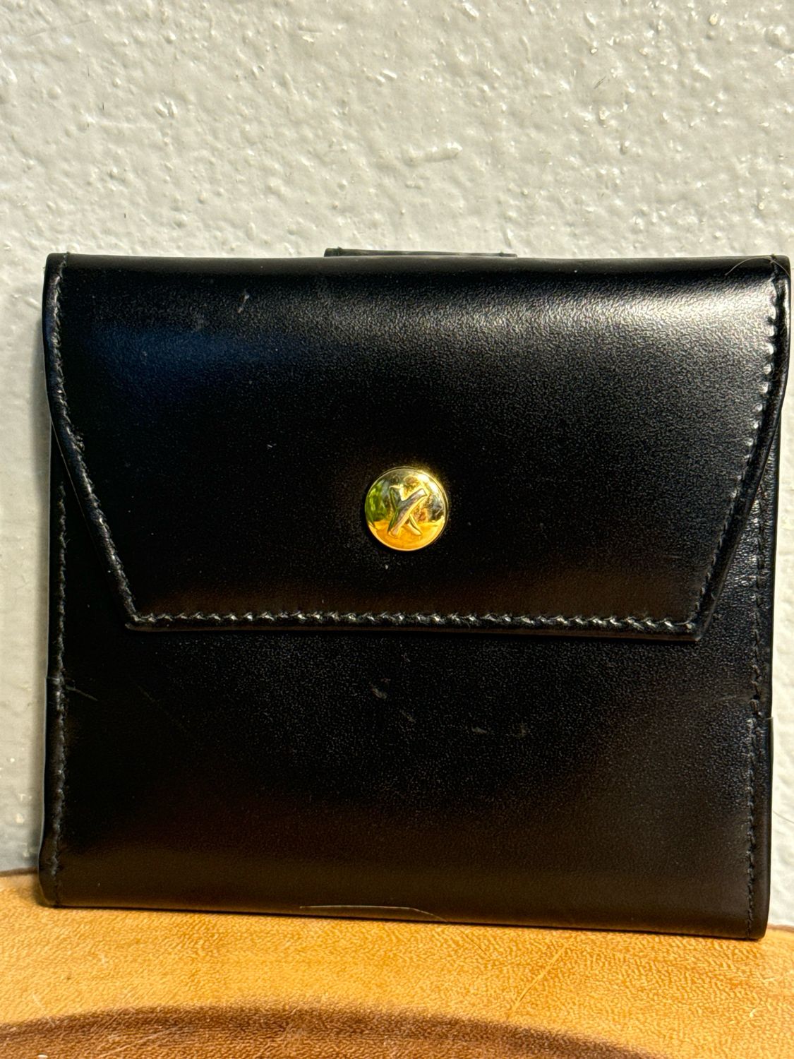 Paloma Picasso vintage RARE FIND black leather Compact wallet Condition Is New