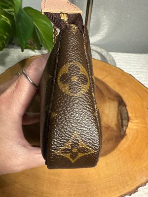 Authentic (From Carol) Louis Vuitton I RUE SCRIBE.PARIS Pouchette Pristine