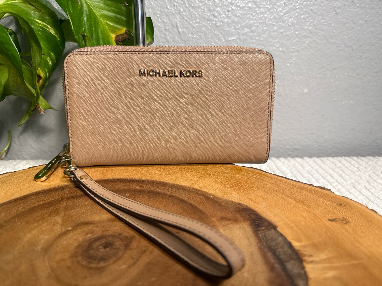 Michael Kors Tan Saffiano, Leather Wristlet Wallet New Without Tags