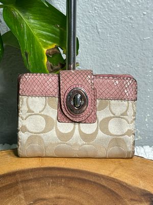 Coach Tan Signature With Mauve Leather Trim, Twist Lock Compact Wallet