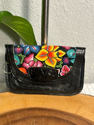 Unbranded, Black Leather And Floral Embossed Key Card Wallet Like New