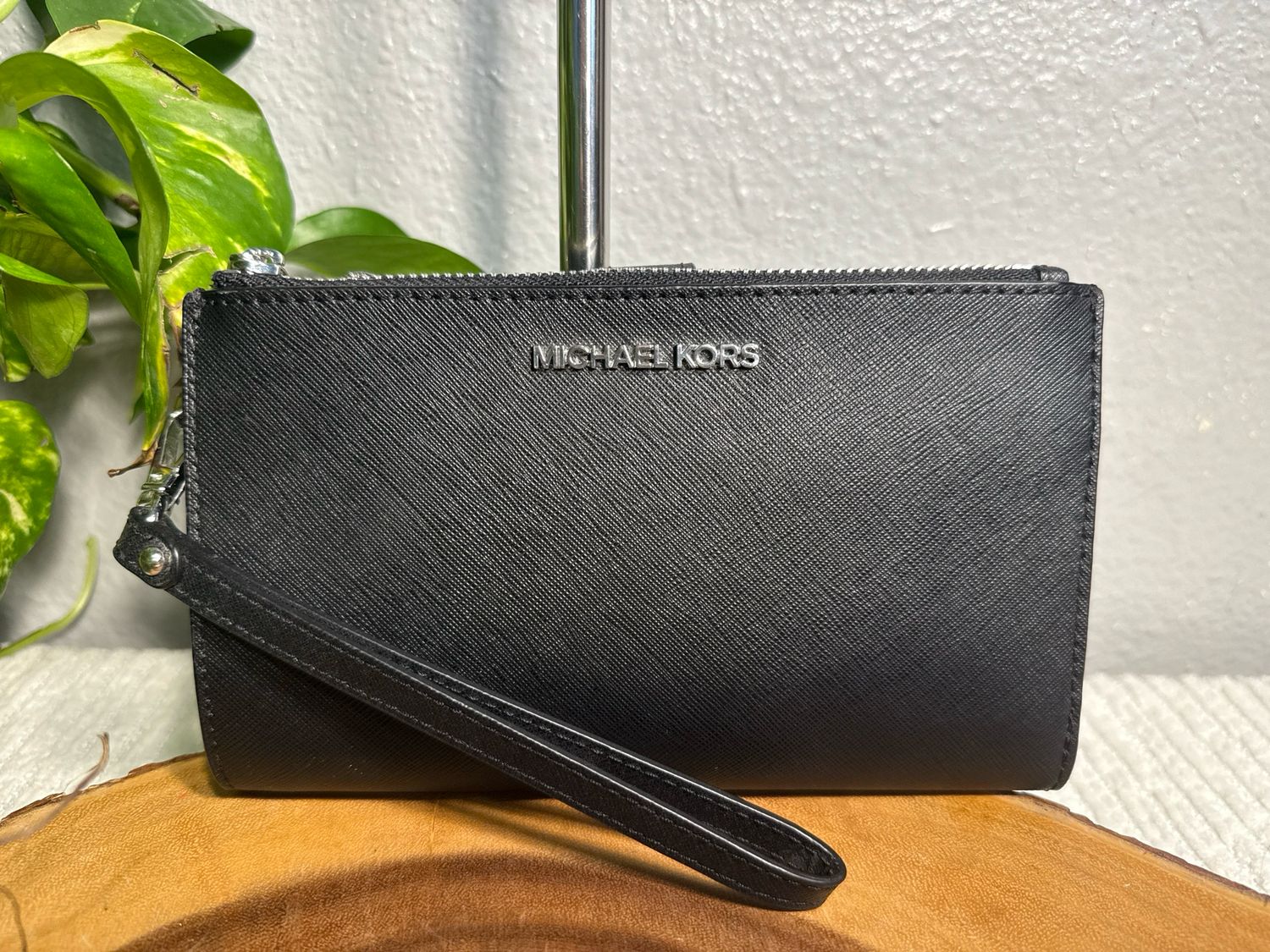Michael Kors, Large Double Zip Wristlet Wallet, Black Saviano Leather New Without Tags
