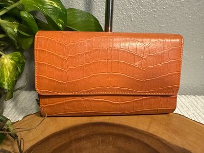 Unbranded, Vegan Leather Crock, Embossed Organizer, Wallet