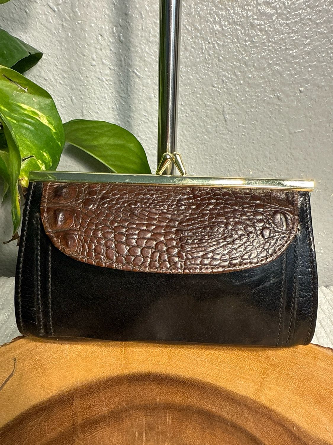 Unbranded, Vintage Black Leather With Brown Crock, Embossed Trim Kiss Lock Clutch Wallet