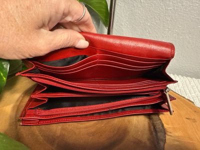 HYPE vintage red leather wallet
