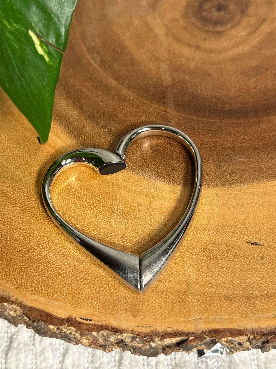 Silver Heart Shaped Purse Hook For Table NEW IN PACKAGE