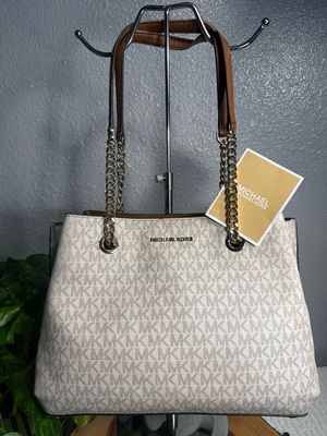 Michael Kors Vanilla Signature Chain Tote