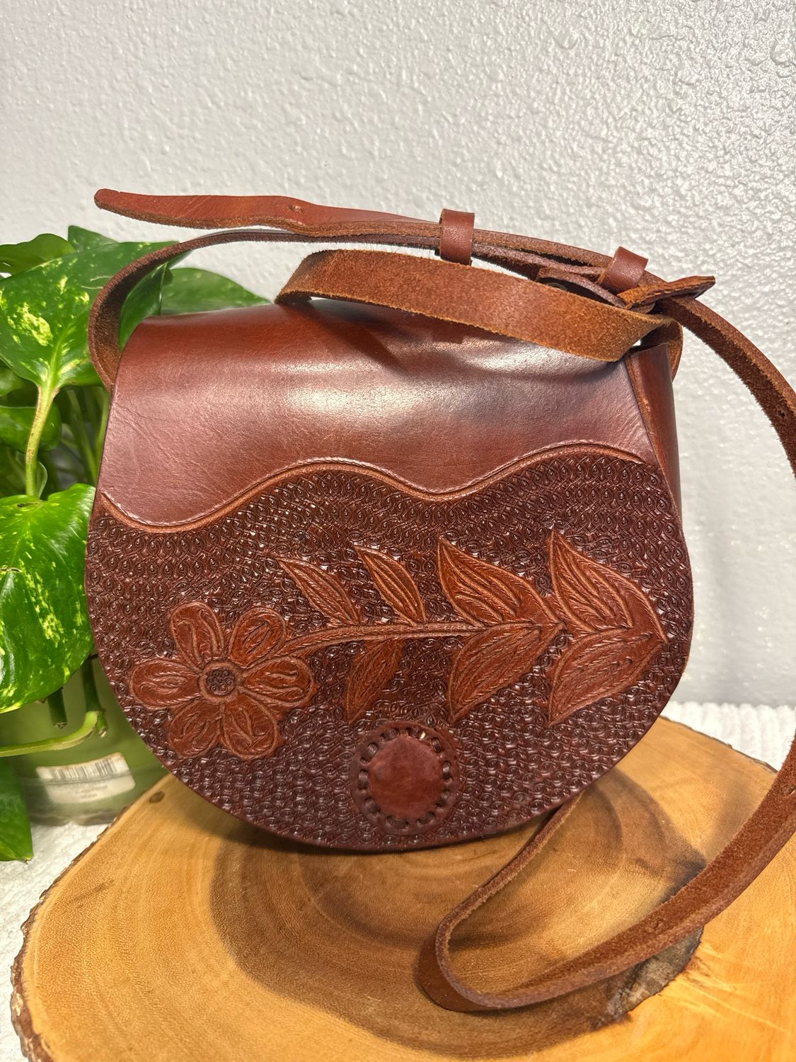 Unbranded Artisan, Brown, Embossed, Saddle, Leather Crossbody Bag Like New