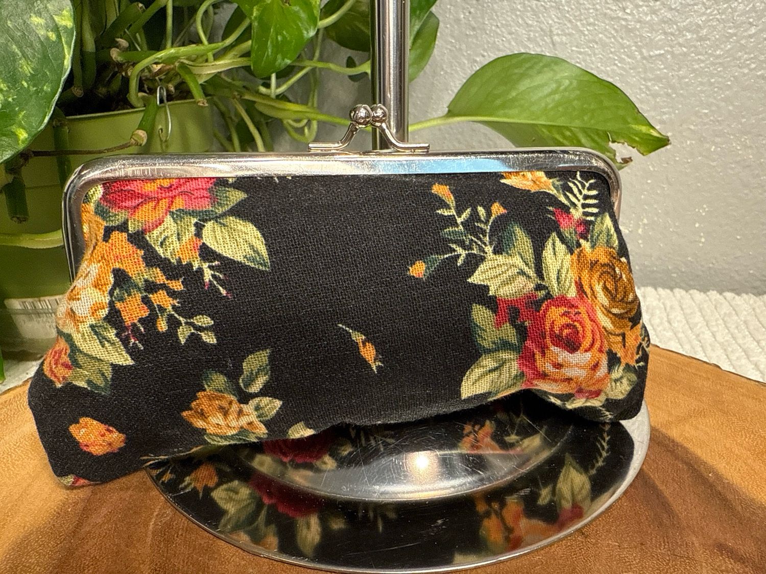 Unbranded Vintage Black Linen Kiss Lock Pouch