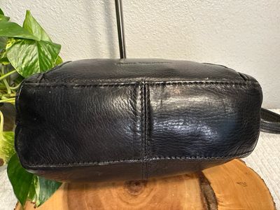 Stone Mountain Vintage Black Loved Leather Shoulder Bag With Wallet Pocket