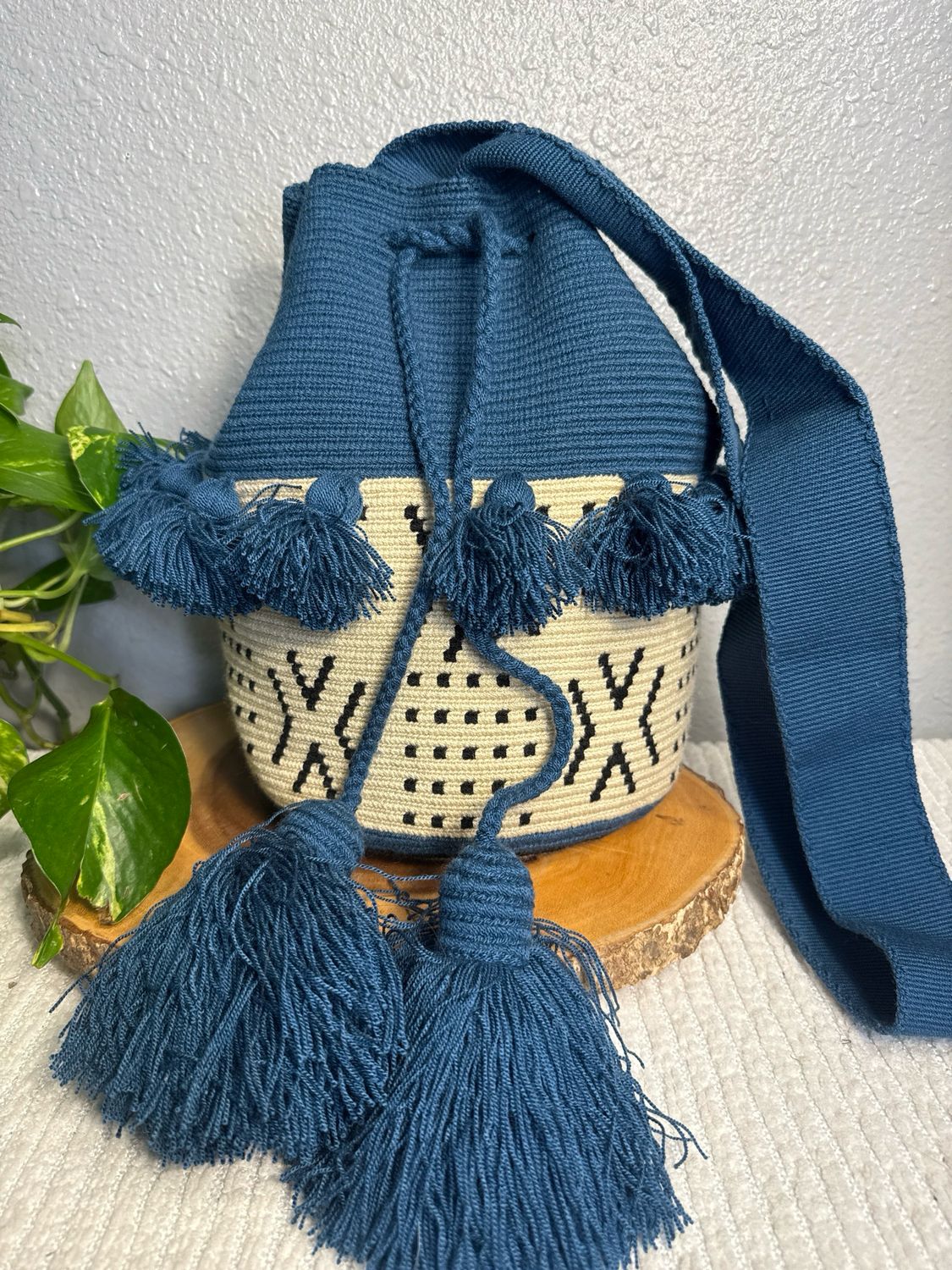 WAYUU Blue Crochet Crossbody Bag Compare At $100 Online Used. New Without Tags