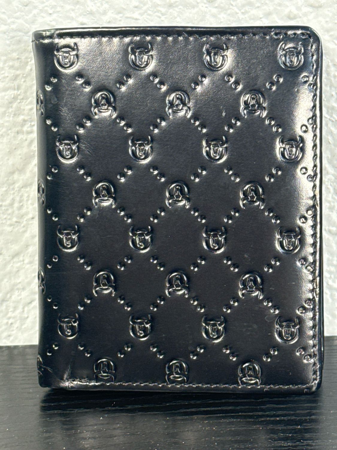 Bull Captain Men’s Black Leather Embossed Bifold New Without Tags