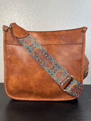 HICLUT Brown Vegan Leather Crossbody New Without Tags