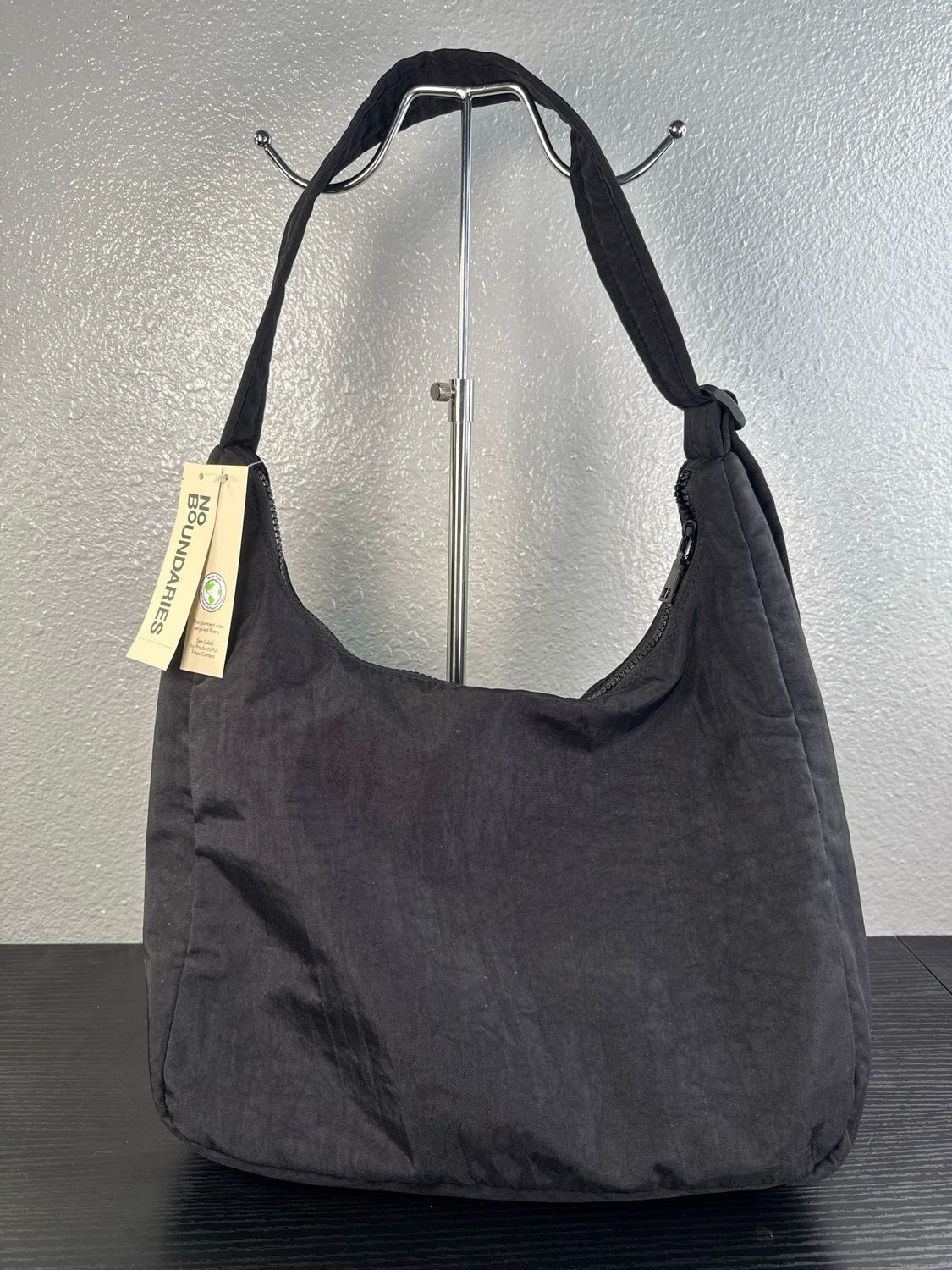 BAGGU Inspired No Boundaries Large Black Nylon Shoulder Bag New With Tags