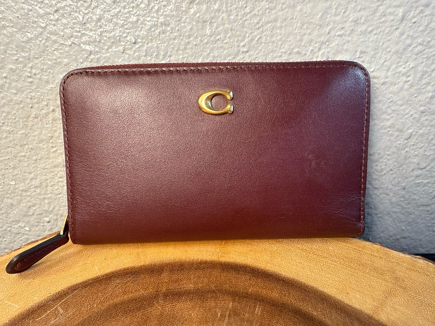 Coach Essentials Burgundy, Medium Zip Wallet From Carol All Proceeds Will Go To Local Animal Shelter LIKE NEW