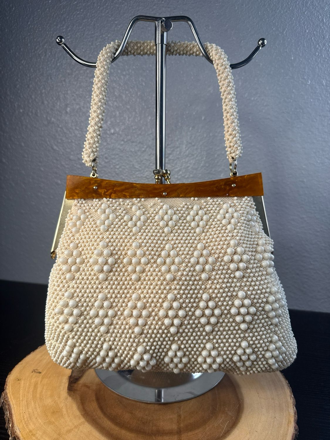 Vintage 1960S Ivory Beaded Kiss Lock With Bake Light Framed Handbag
