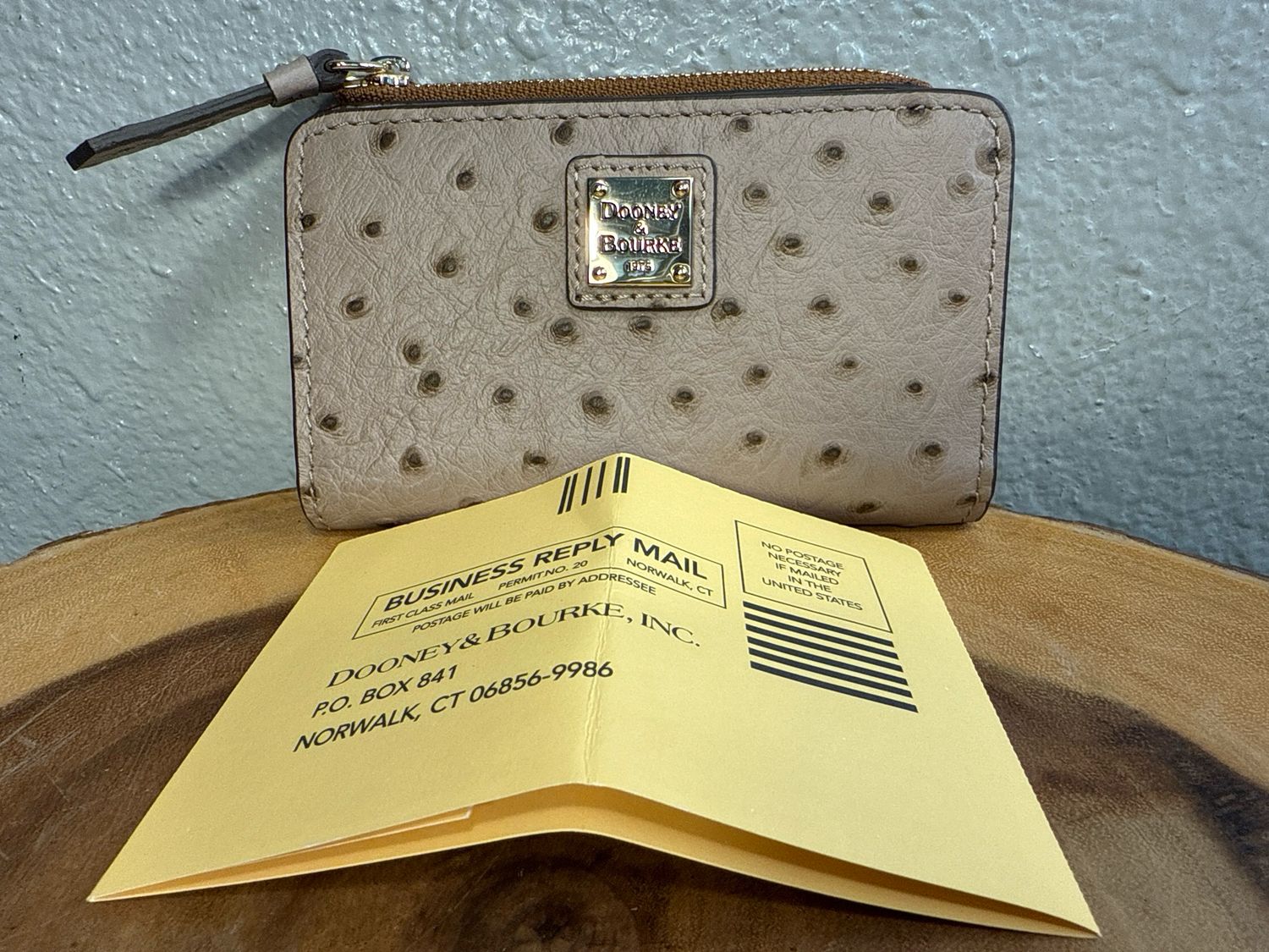Dooney, &amp; Bourke Top Ostrich, Compact Wallet❤️NEW FROM CAROL