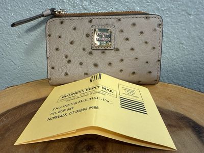 Dooney, &amp; Bourke Top Ostrich, Compact Wallet❤️NEW FROM CAROL