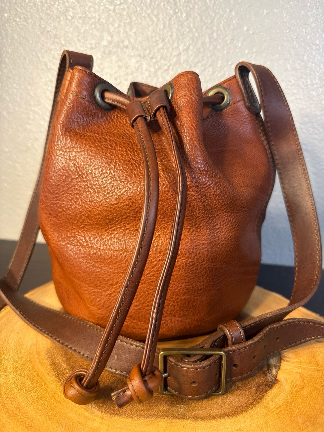 Gorgeous, Unbranded, Leather Bucket Bag New Without Tags
