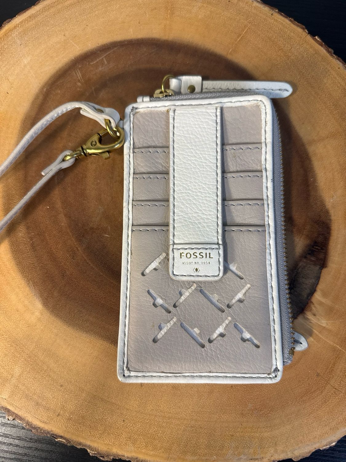 Fossil Taupe And Ivory Wristlet Wallet