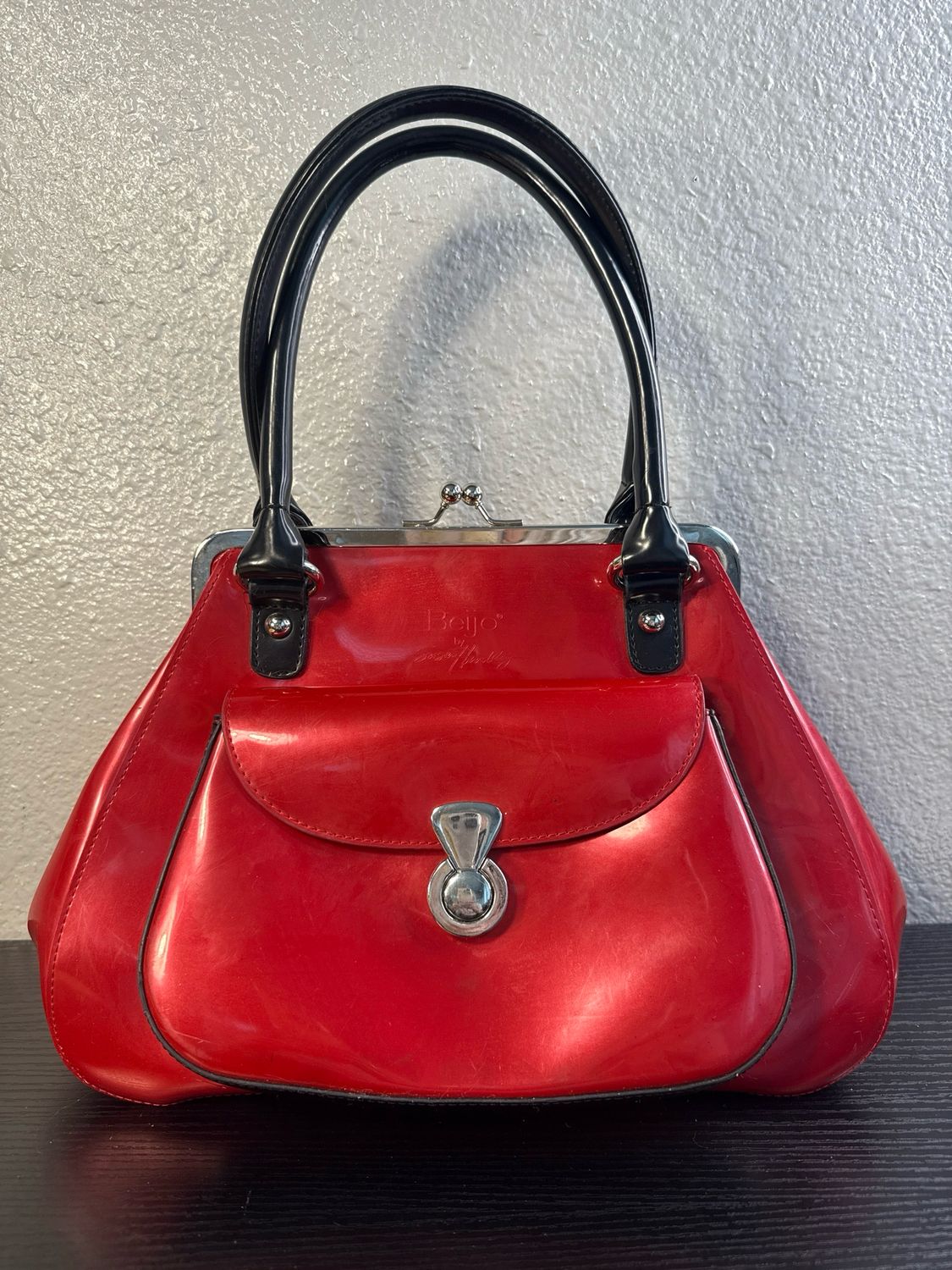 Beijo By Susan Handley Candy, Apple Red Kisslock Handbag Or Shoulder Bag Like New