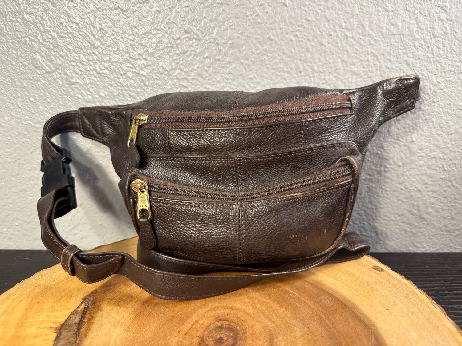 ILI Vintage Brown Leather Belt Bag