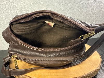 ILI Vintage Brown Leather Belt Bag