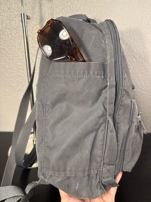 FJÄLLRÄVEN KÅNKEN Gray Canvas Full Sized Backpack