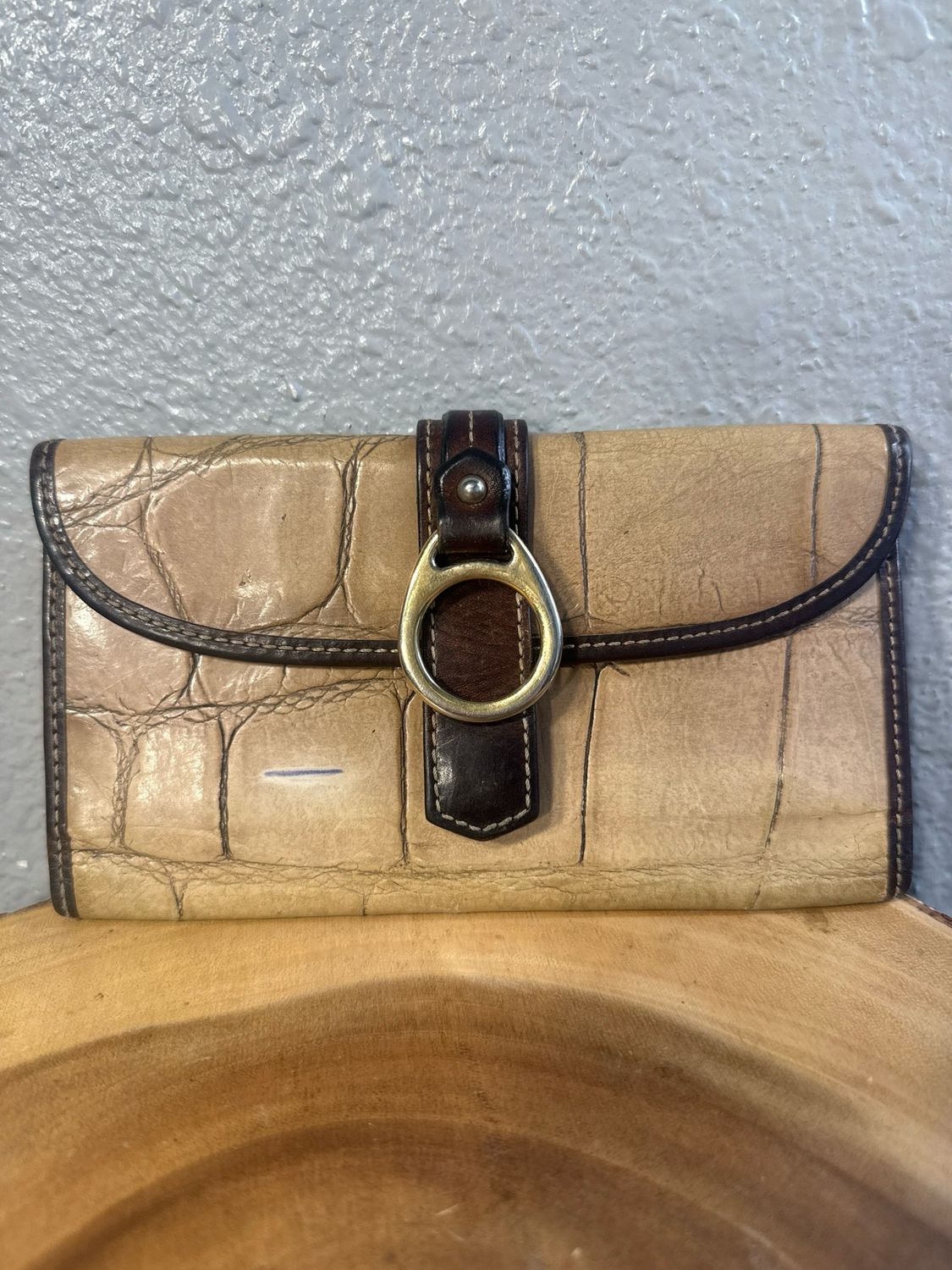 Dooney, &amp; Bourke Nile Tan And Brown Leather Wallet
