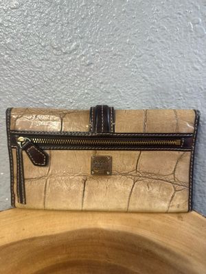 Dooney, &amp; Bourke Nile Tan And Brown Leather Wallet