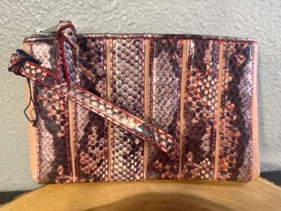 Simply, Vera Mauve Exotic, Faux Leather Clutch Wristlet Wallet NEW