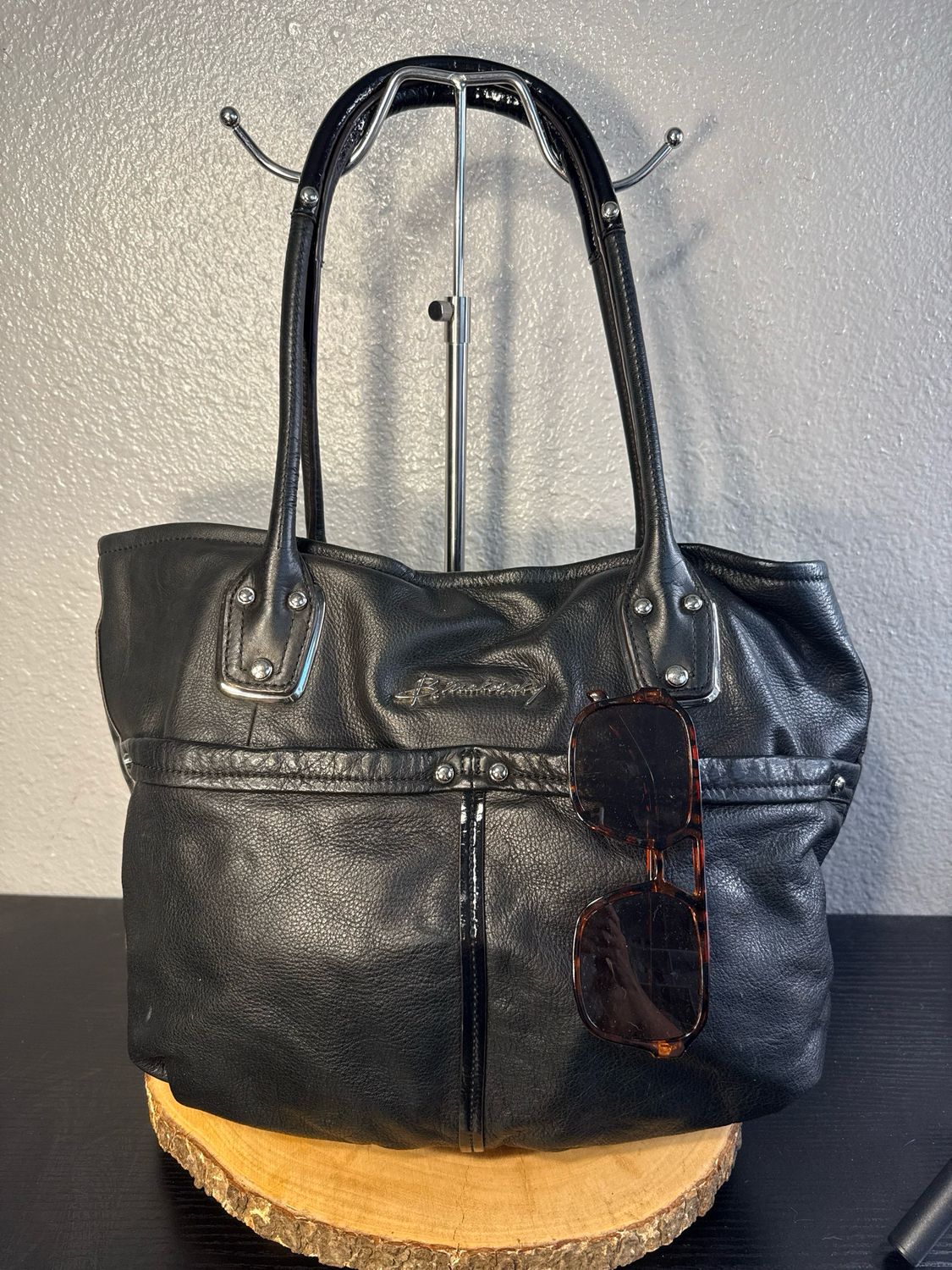 B. Makowski Vintage Black Leather Shoulder Bag Like New