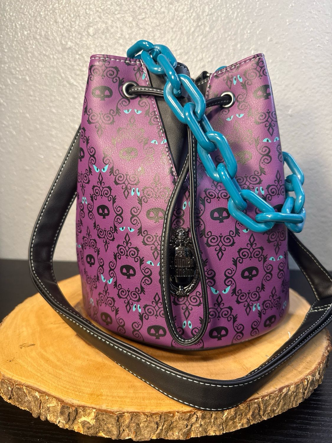 LoungeFly, Haunted Mansion, Glow In The Dark Eyes, Bucket Bag New Without Tags