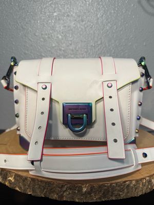Michael Kors Manhattan White Leather With Oil Slick Hardware Crossbody