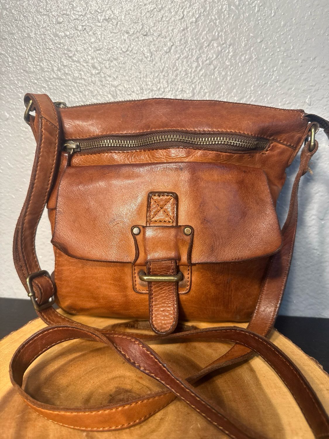 Harbor Second Distressed, Brown Leather Crossbody Bag