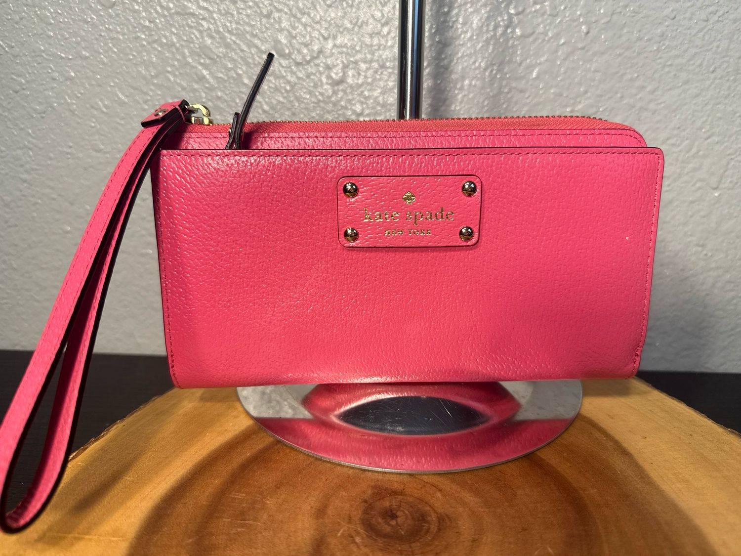 Kate Spade Vintage Bubblegum Pink, Leather Wristlet Wallet New Without Tags