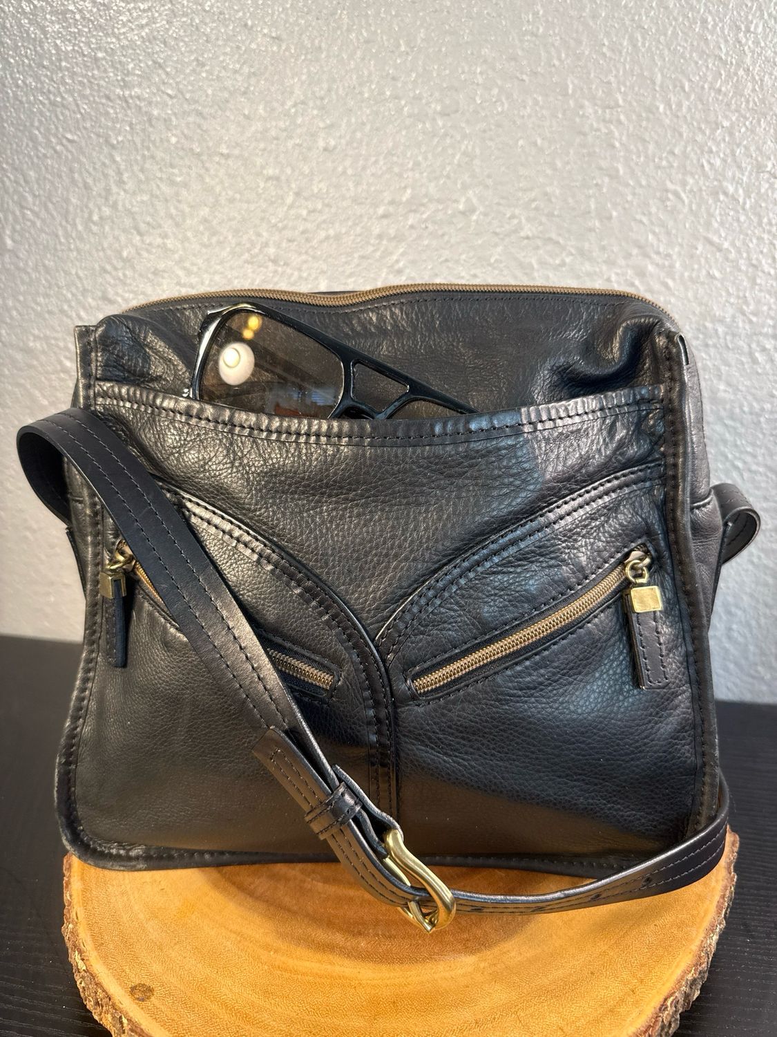 Fossil Vintage Black Leather Crossbody Bag