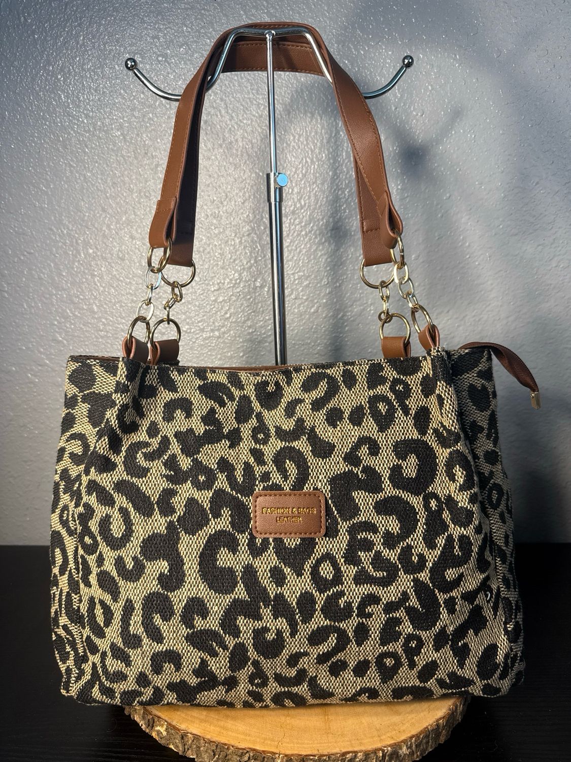 Unbranded, Leopard Carpet Style Tote Bag New Without Tags