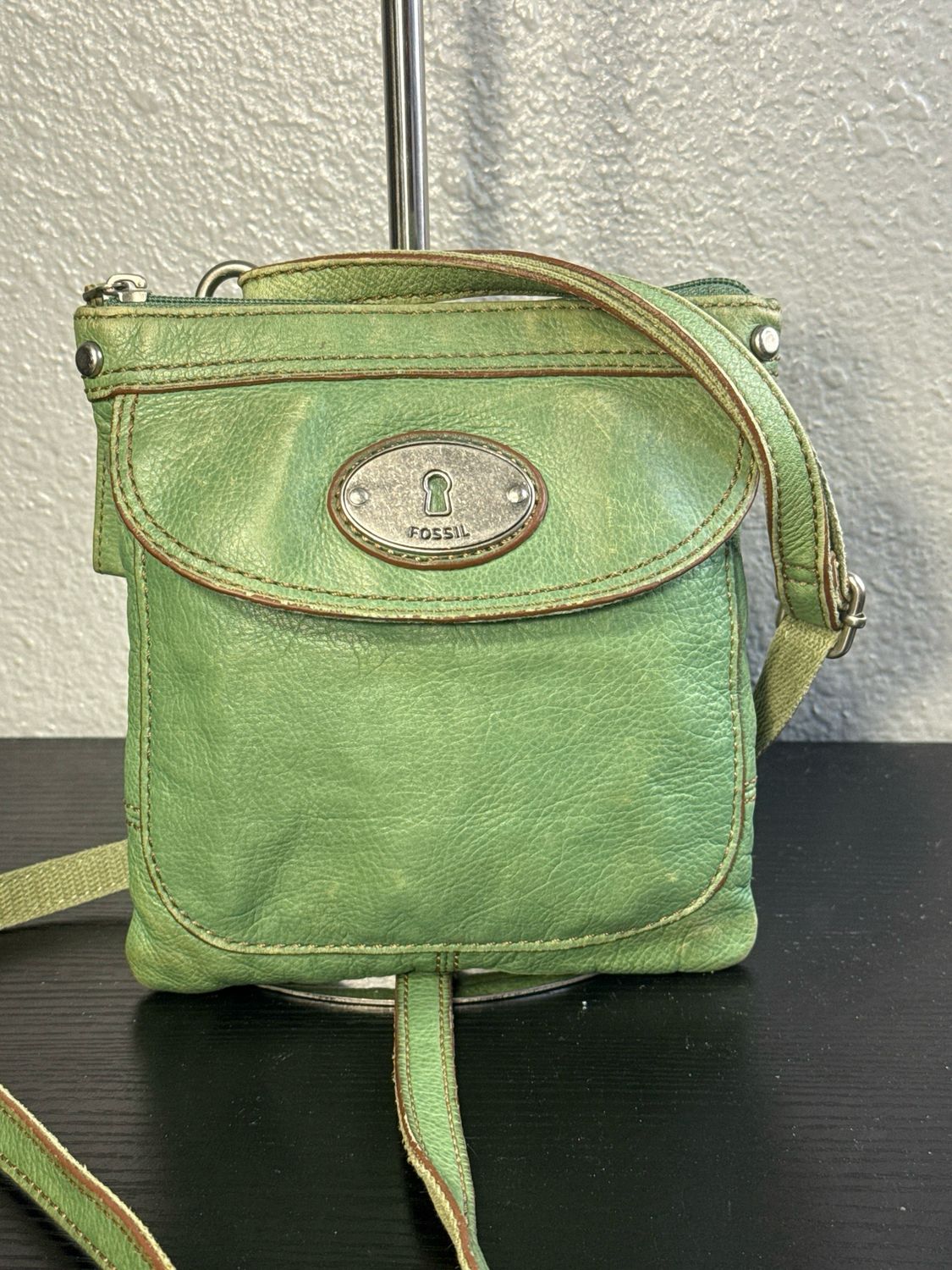 Fossil, Vintage, Green, Distressed, Leather Crossbody Bag With Credit Card Slots