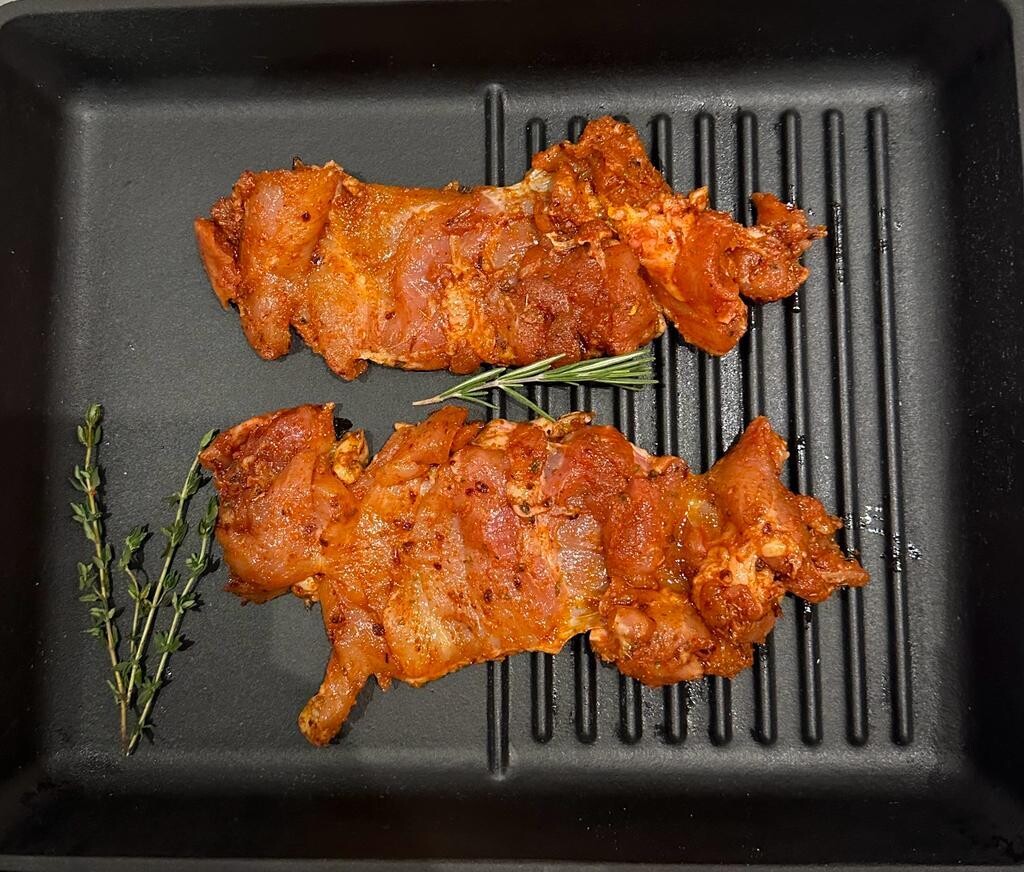 CHICKEN THIGH MARINATED 500g(521)